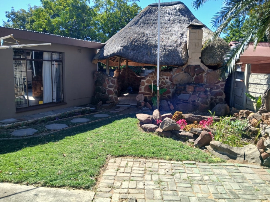 4 Bedroom Property for Sale in Bodorp North West